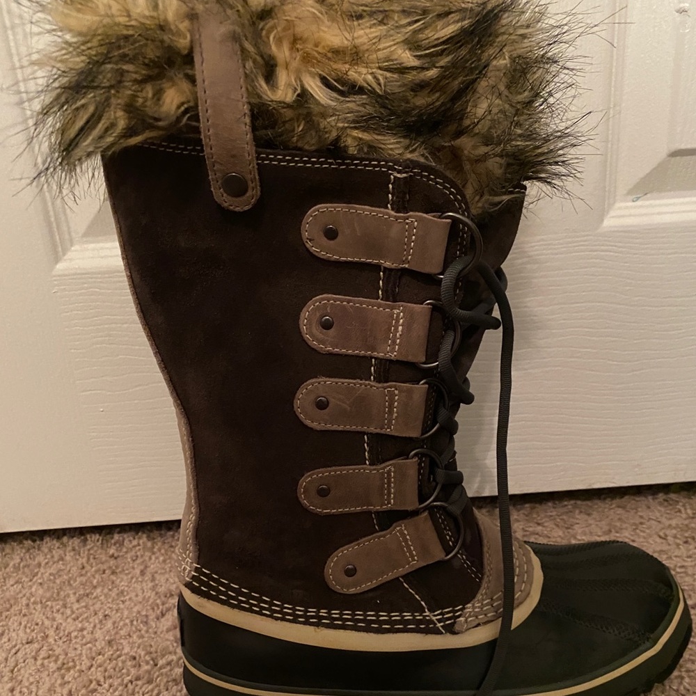 Sorel Women’s Joan of Arctic Boots